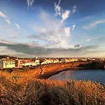 Rénové Avec Parking Privatif ,à 2min De La Plage Apartamento