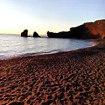 Rénové Avec Parking Privatif ,à 2min De La Plage Apartamento *