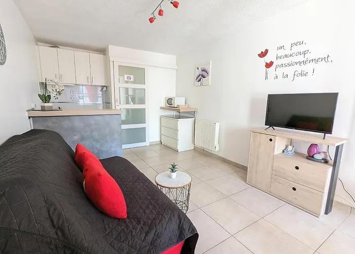 Renove Avec Parking Privatif ,a 2min De La Plage Apartment *