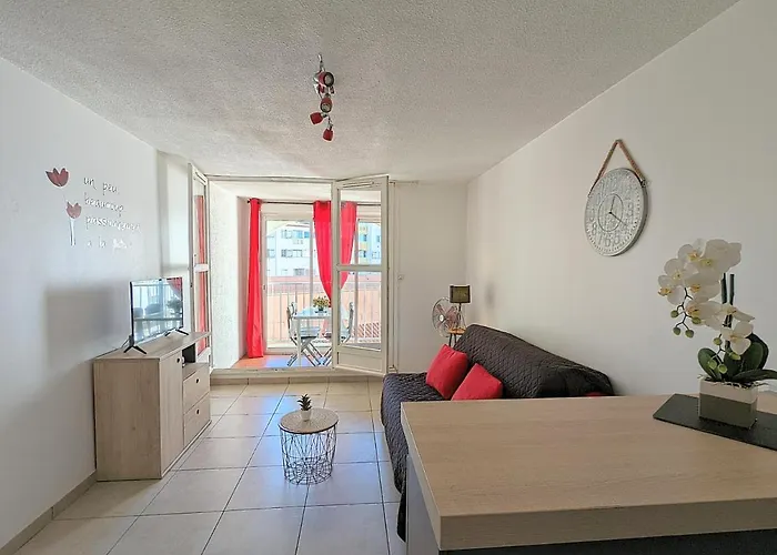 Renove Avec Parking Privatif ,a 2min De La Plage Apartment